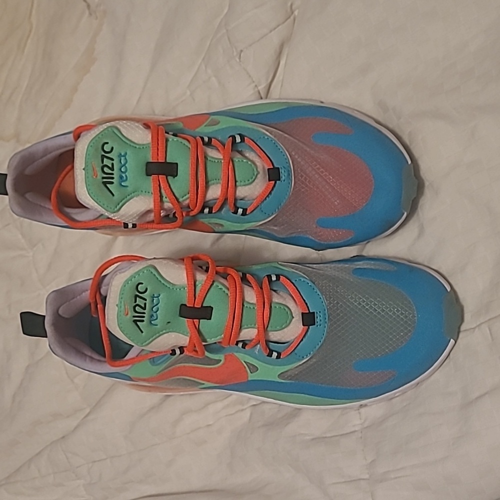 ⭐️⚡️ EUC Nike Air React 270